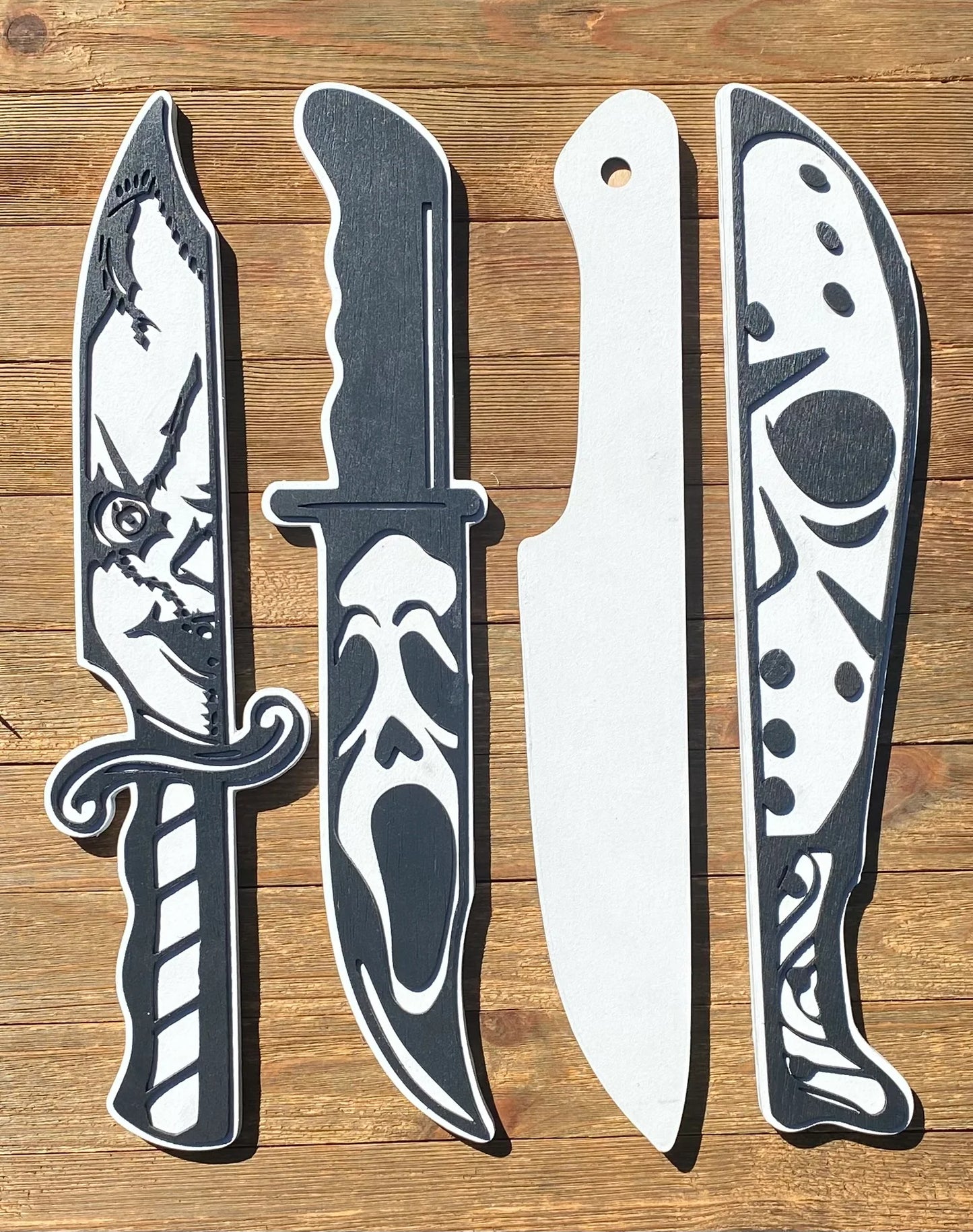 Horror Knives Wall Décor | Scary Movie Friends Decorations